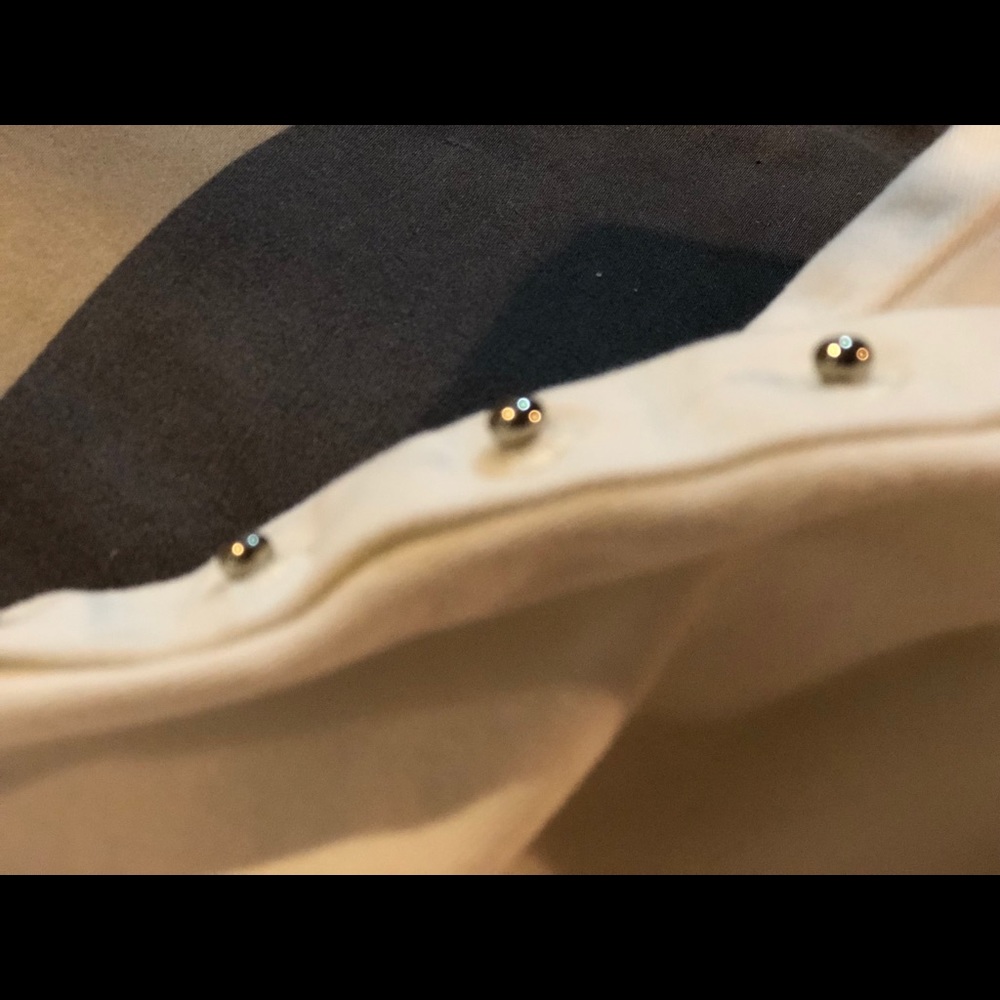 WHBM Silver Studded White Skimmer Pants - Picture 6 of 13